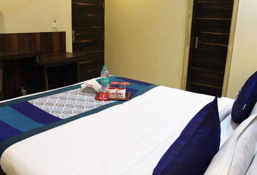 Hotel Oyo Rooms Station Road 9