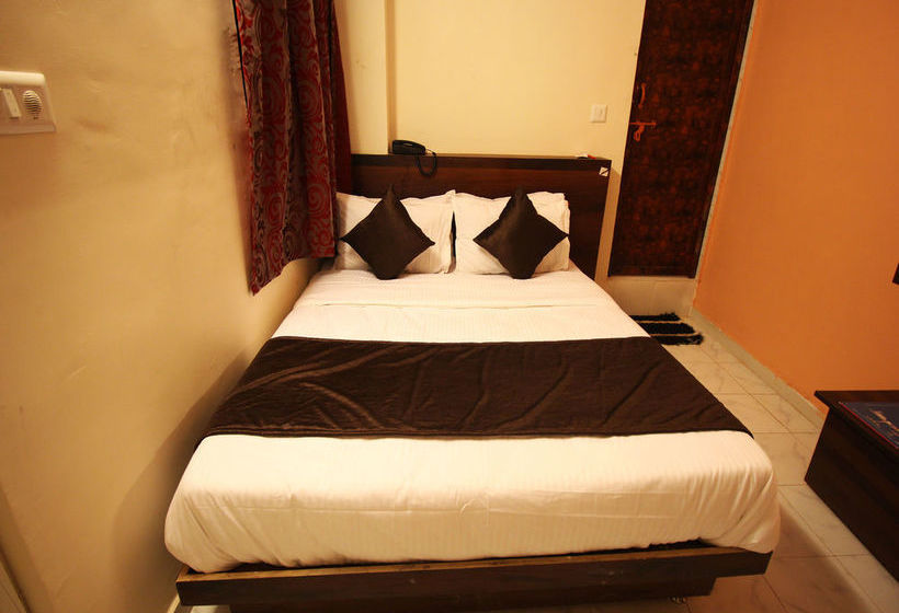 Hotel Oyo Rooms Maninagar Station 3 14
