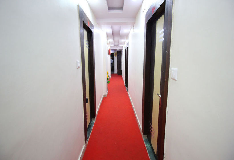Hotel Oyo Rooms Maninagar Station 3 17
