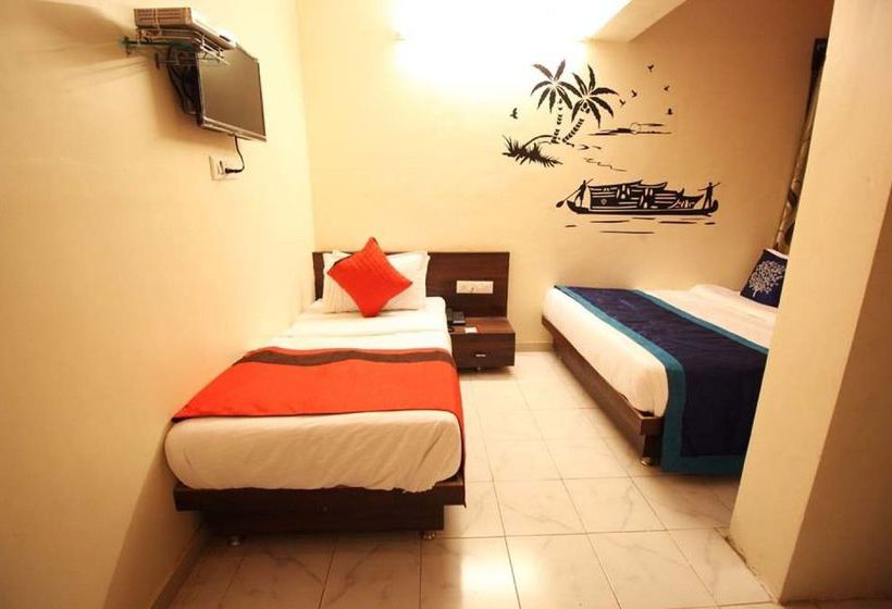 Hotel Oyo Rooms Maninagar Station 3 3