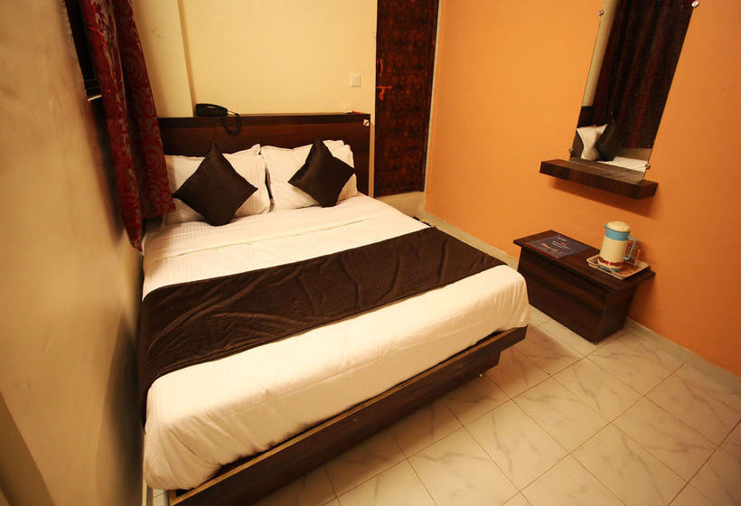 Hotel Oyo Rooms Maninagar Station 3 8