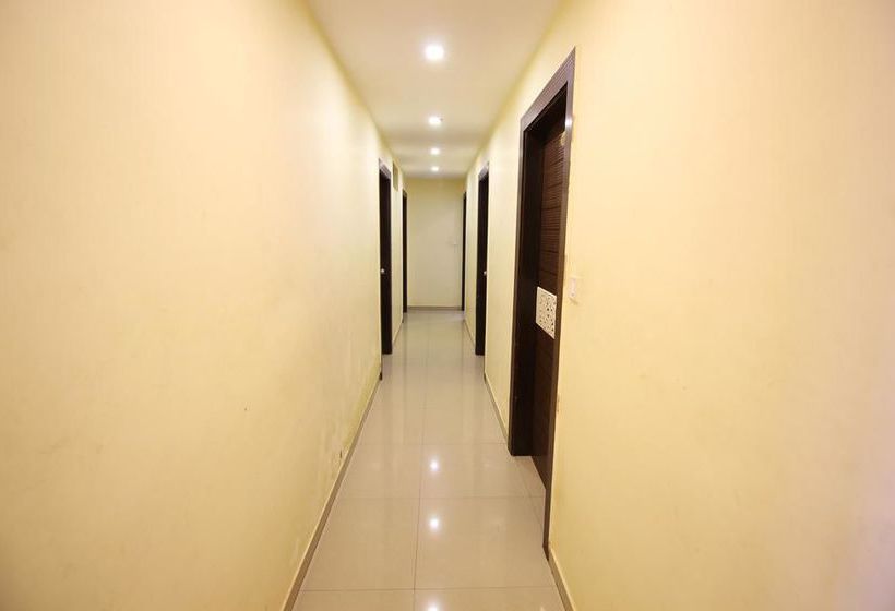 Hotel Oyo Rooms Civil Road Ahmedabad 9