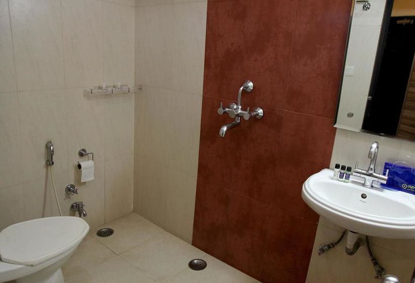 Hotel Oyo Premium Chowk Allahabad