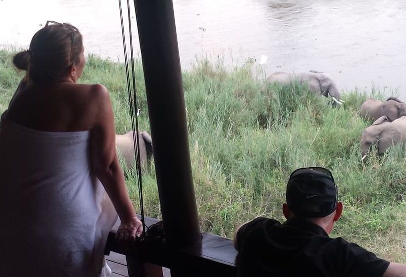 Hotel River House Lodge 10