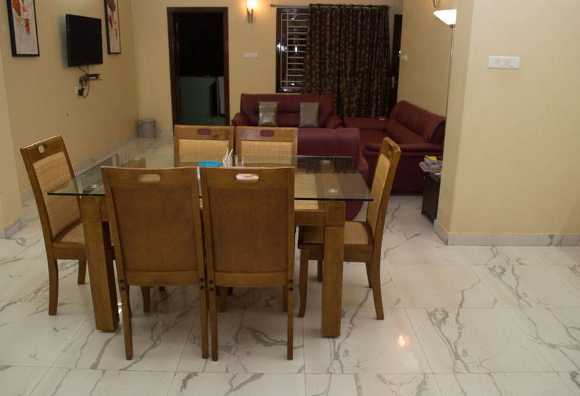 Hotel Oyo Rooms Infocity Road 10