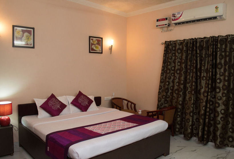 Hotel Oyo Rooms Infocity Road 4