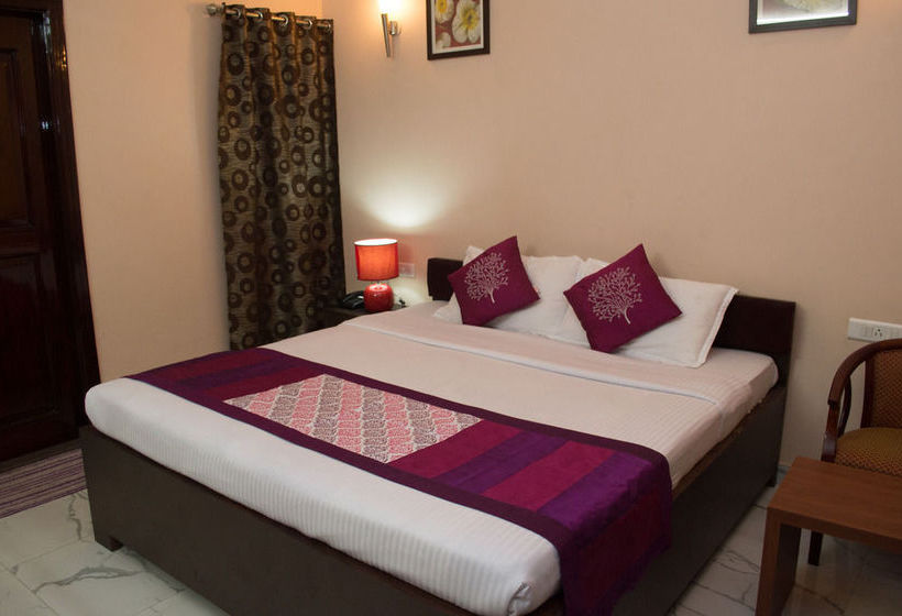 Hotel Oyo Rooms Infocity Road 7