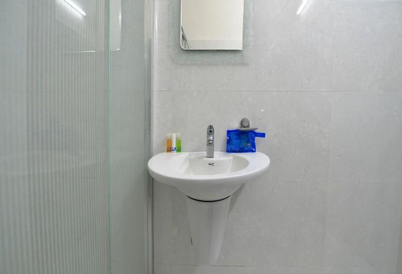 Hotel Oyo Premium Lakdikapul Grand