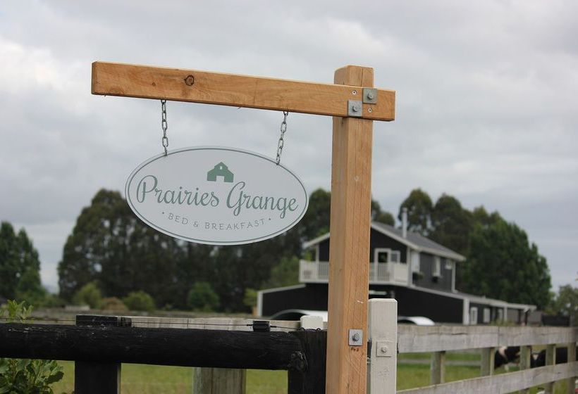 Prairies Grange Bed & Breakfast 12