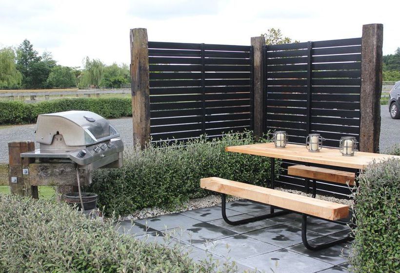 Prairies Grange Bed & Breakfast 14