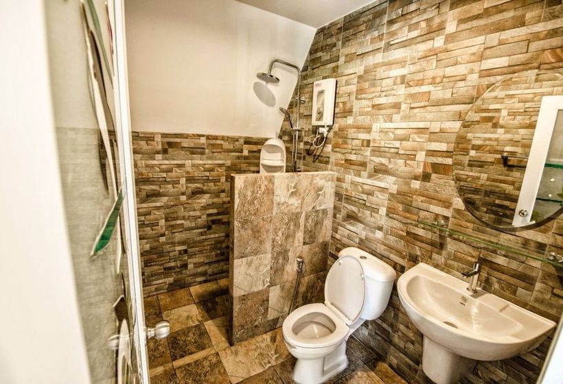 Pensión Phupha Srirung Resort Phuket