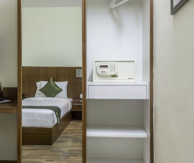 Hotel Treebo Grand Continent 14