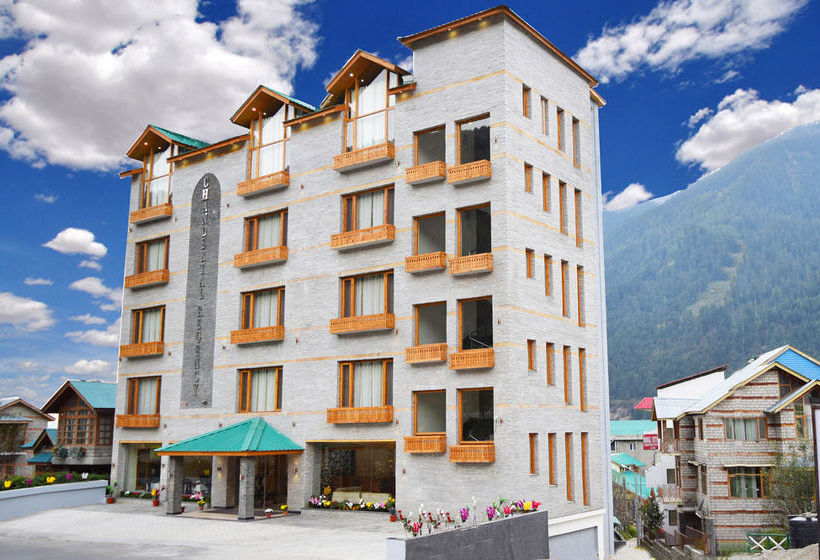 Hotel Summit Chandertal Regency & Spa