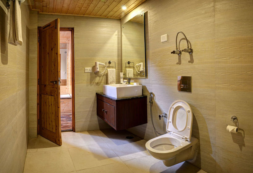 Hotel Summit Chandertal Regency & Spa 16