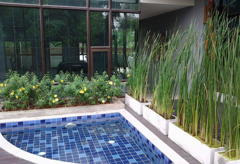 Tree Boutique Resort 18