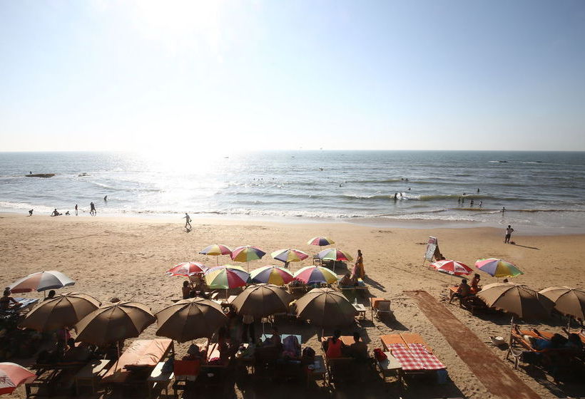 Fabhotel Anjuna Beachfront 17