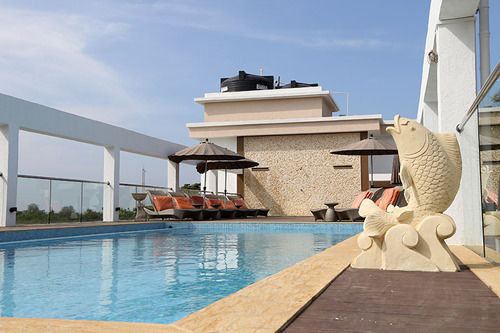 Lemon Tree Hotel Candolim 17