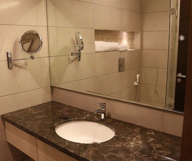 Lemon Tree Hotel Candolim 2