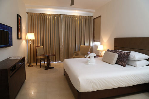 Lemon Tree Hotel Candolim 4