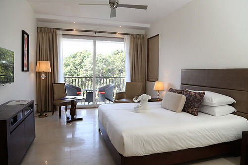 Lemon Tree Hotel Candolim 8