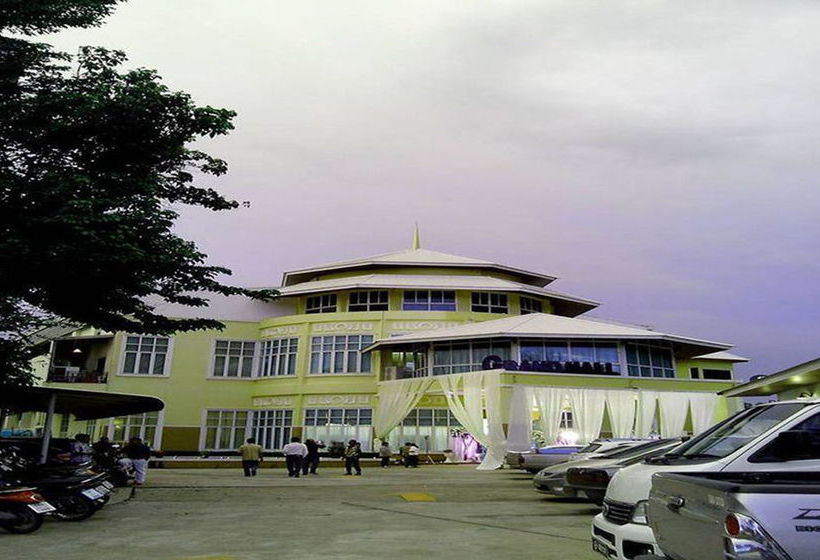 Hotel Grand Hill Resort & Spa 1