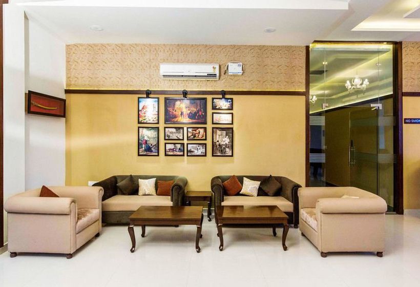 Hotel Redwood Resort