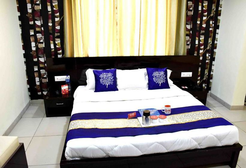 Hotel Oyo Rooms Near Meera Garden Indore 10