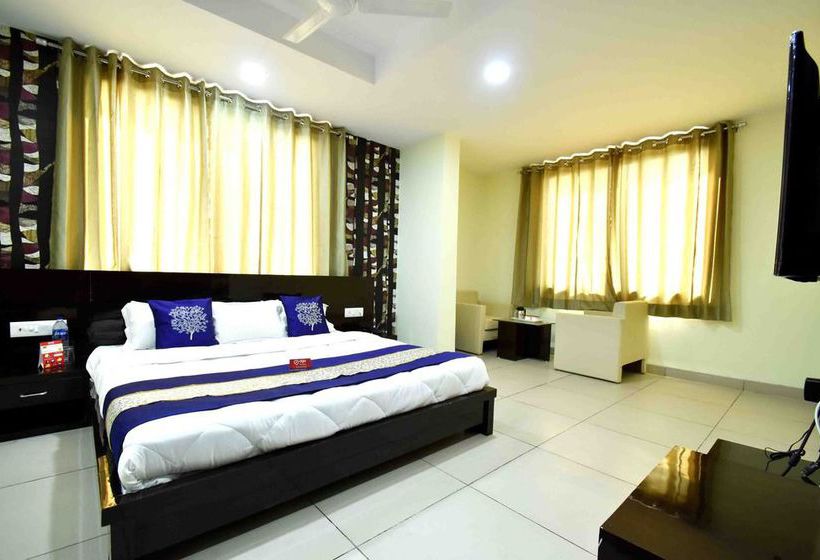 Hotel Oyo Rooms Near Meera Garden Indore 2