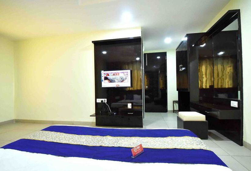 Hotel Oyo Rooms Near Meera Garden Indore 5