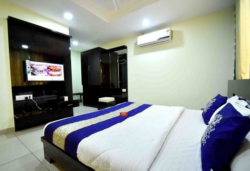 Hotel Oyo Rooms Near Meera Garden Indore 8