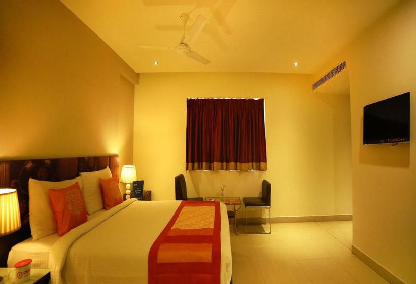 Hotel Oyo Rooms Benz Circle 7