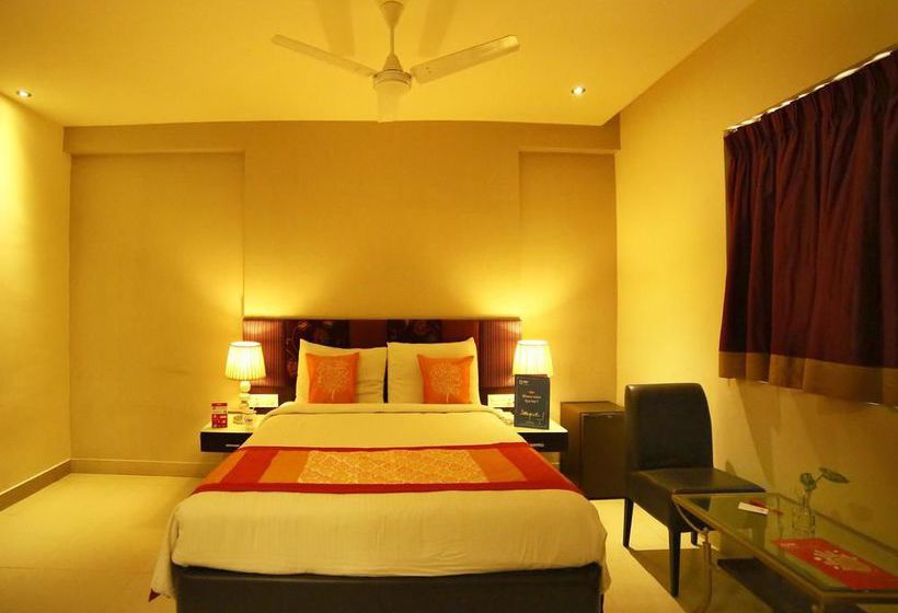 Hotel Oyo Rooms Benz Circle 9