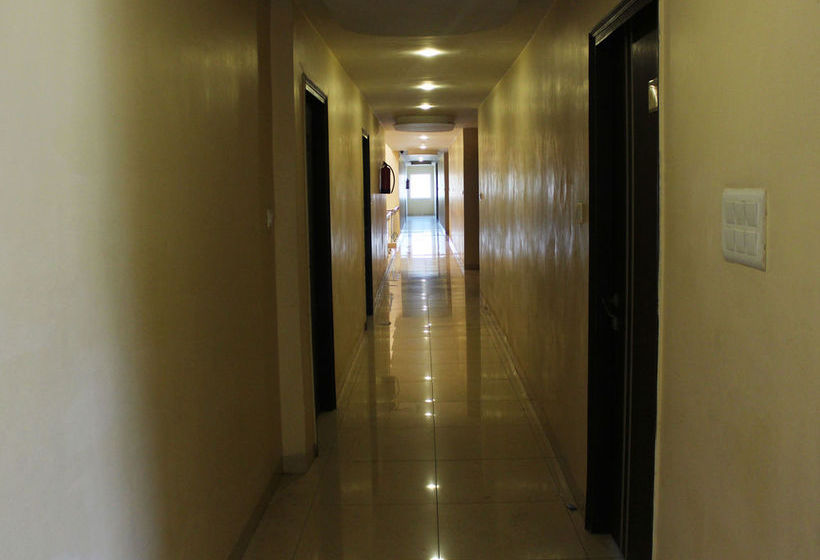 Hotel Oyo Rooms Banke Bihari Mandir 10