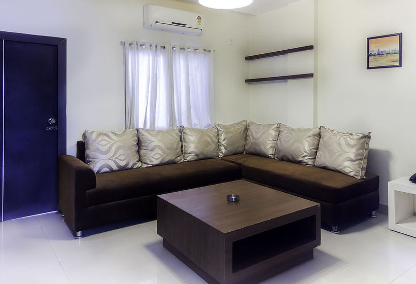 Hotel Treebo Gn International 12