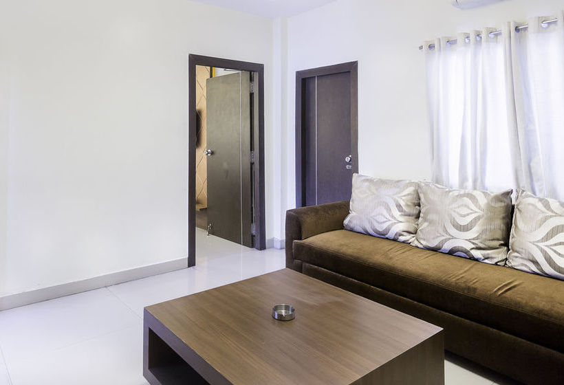 Hotel Treebo Gn International 13