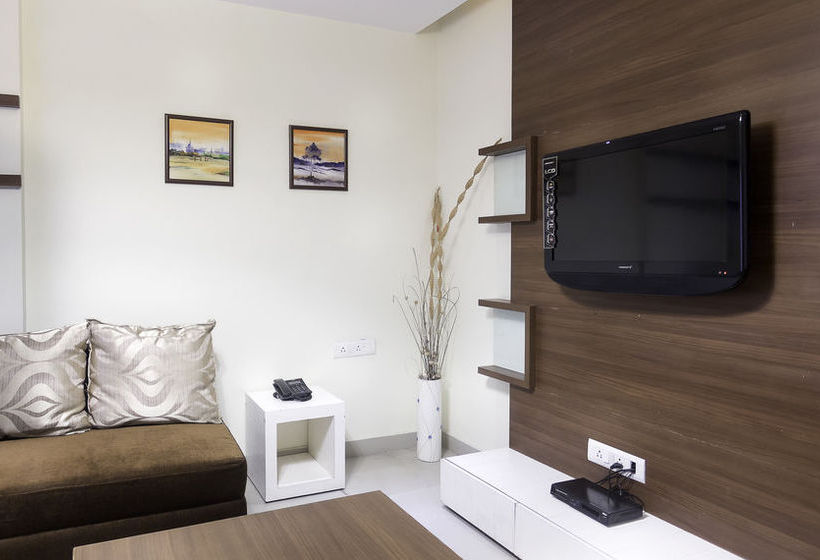 Hotel Treebo Gn International 15