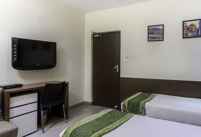 Hotel Treebo Gn International 5