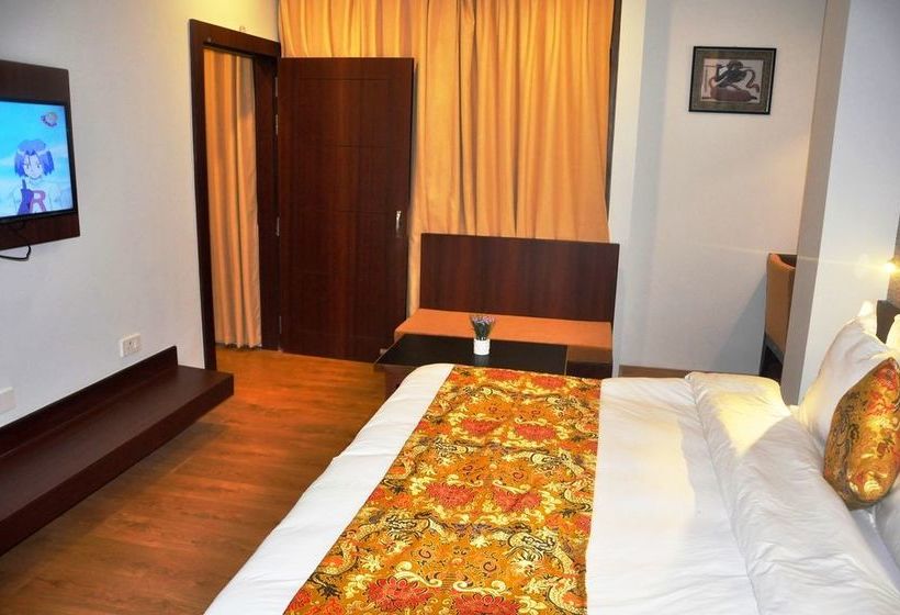 The Golden Crest Hotel Gangtok 12