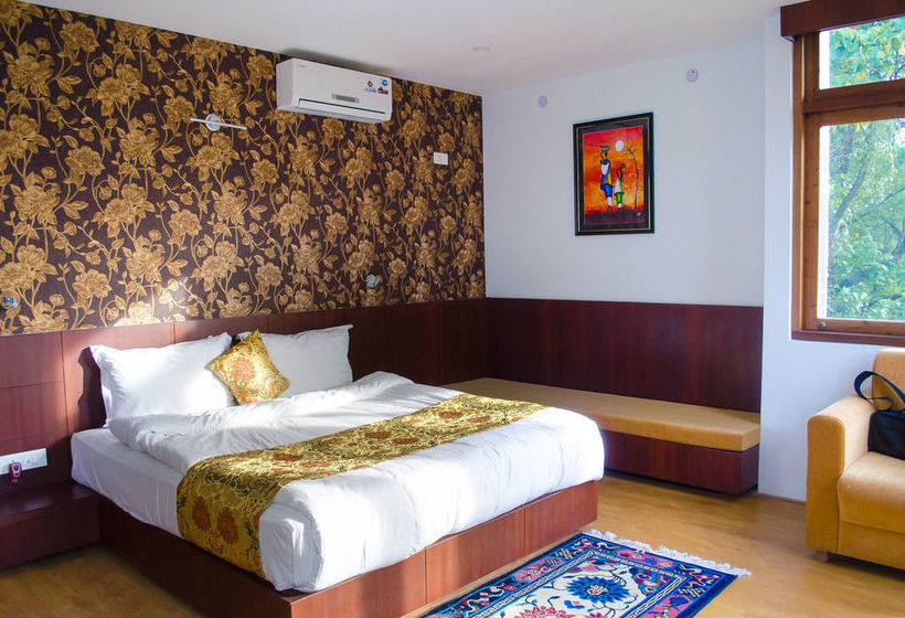 The Golden Crest Hotel Gangtok 14