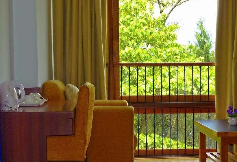 The Golden Crest Hotel Gangtok 15