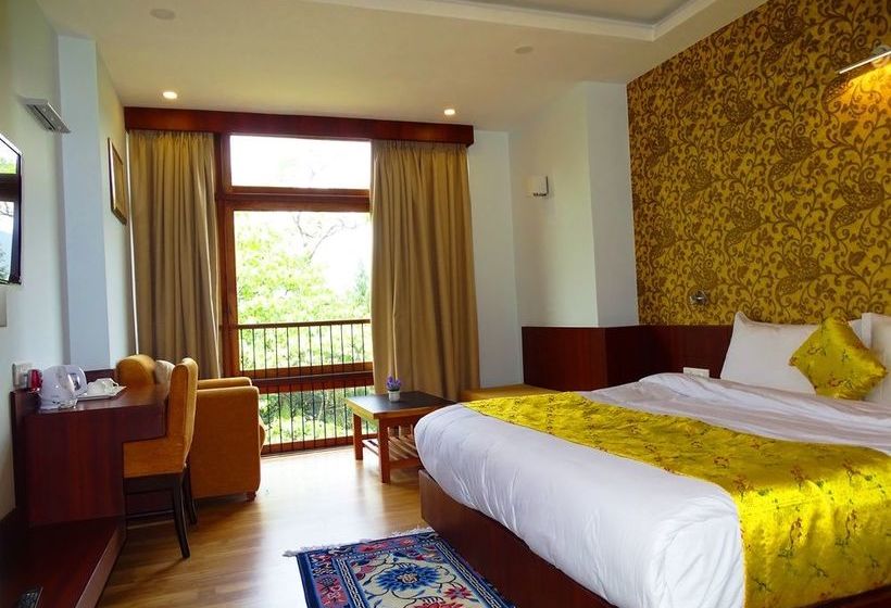 The Golden Crest Hotel Gangtok 16