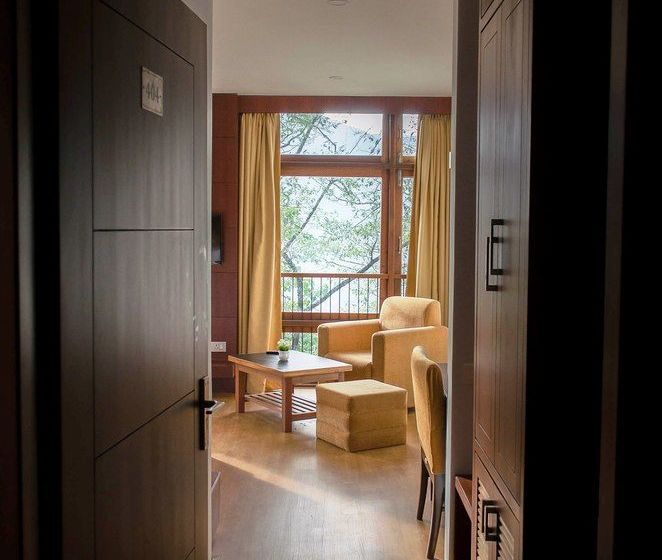 The Golden Crest Hotel Gangtok 6