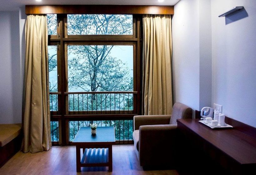 The Golden Crest Hotel Gangtok 7