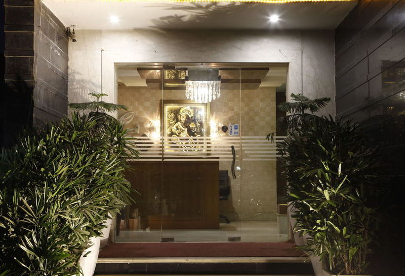 Fabhotel Golf Course Road 12