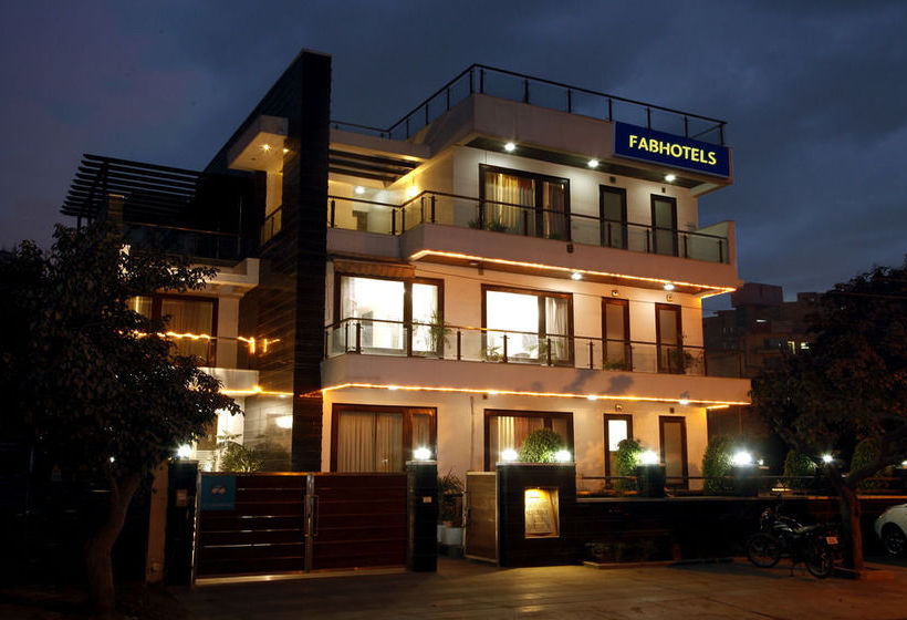 Fabhotel Golf Course Road 15