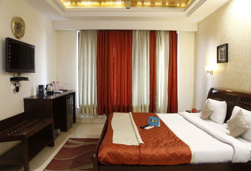 Fabhotel Golf Course Road 8