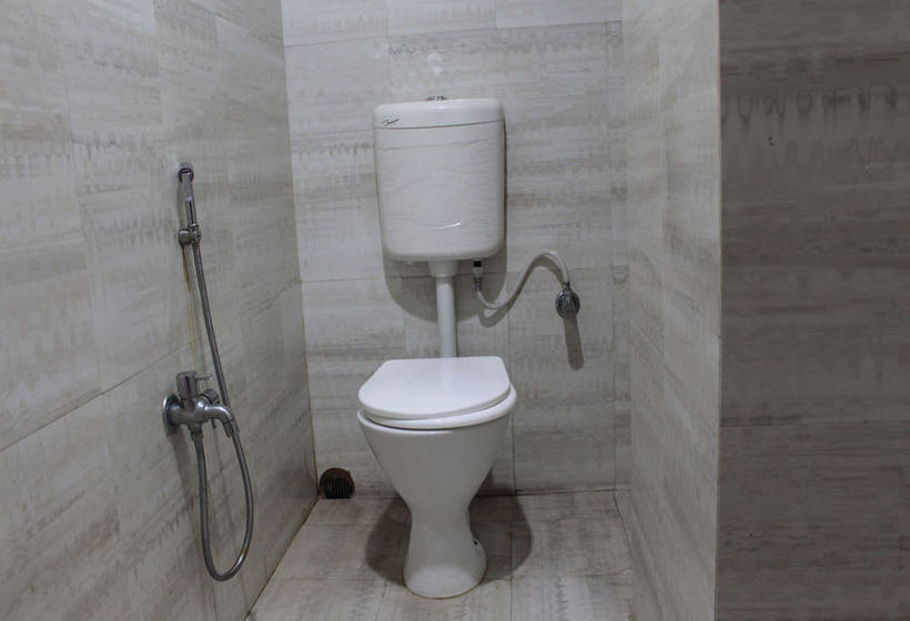 Hotel Oyo Rooms Old Station Road 7