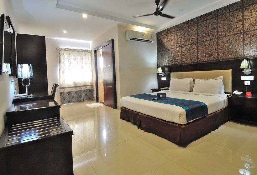 Fabhotel Kondapur 1