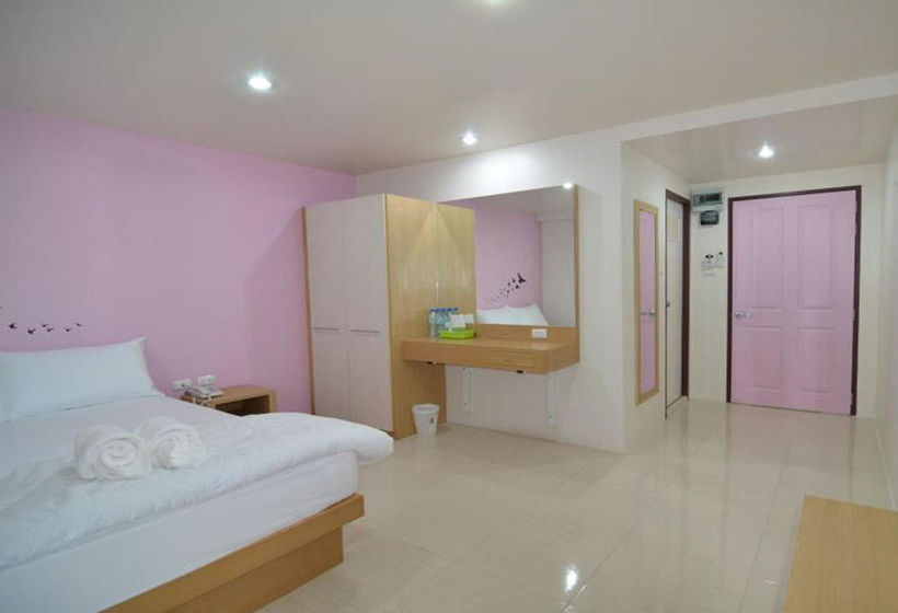 Hotel Issara Na Nakhon Living 2