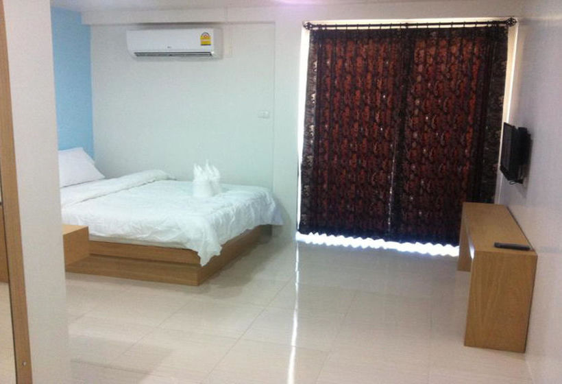 Hotel Issara Na Nakhon Living 6
